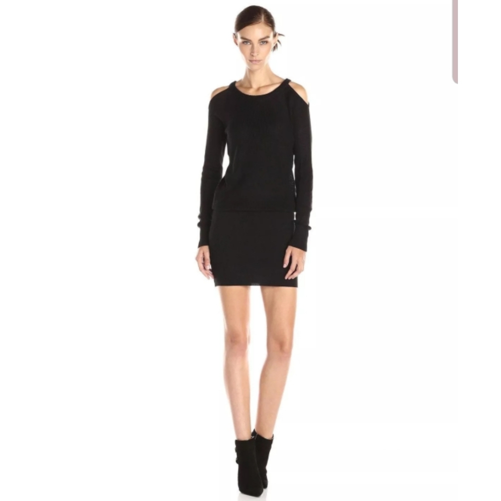🌹NEW - Jessica Simpson Cold-Shoulder Sweater Dres